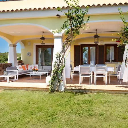 Bianca Pedra Rosa - Your House In Sardinia
