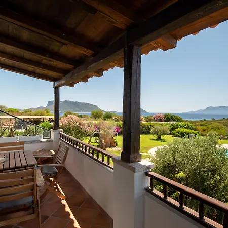 Bianca Pedra Rosa - Your House In Sardinia 阿兰奇湾城