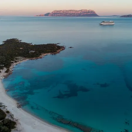 Bianca Pedra Rosa - Your House In Sardinia Golfo Aranci