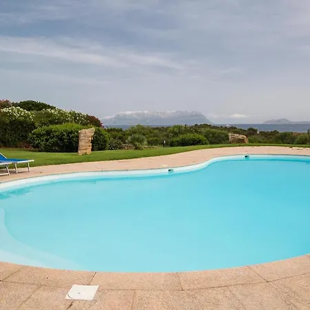 Bianca Pedra Rosa - Your House In Sardinia