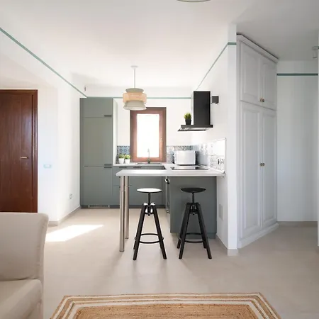 Bianca Pedra Rosa - Your House In Sardinia