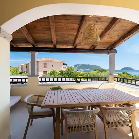 Bianca Pedra Rosa - Your House In Sardinia *